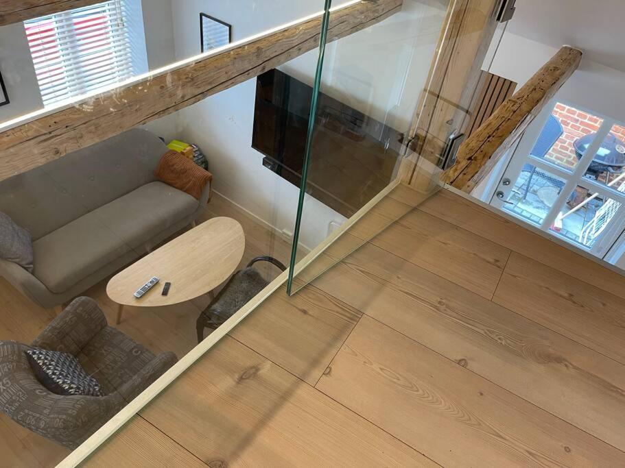 Hyggeligt Lille Byhus Lige Mellem Havnen Og Bytorv Ringkobing Luaran gambar