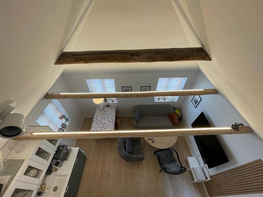 Hyggeligt Lille Byhus Lige Mellem Havnen Og Bytorv Ringkobing Luaran gambar