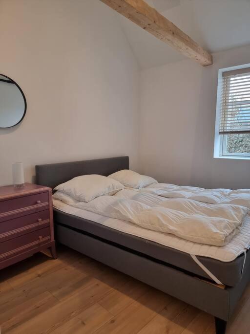 Hyggeligt Lille Byhus Lige Mellem Havnen Og Bytorv Ringkobing Luaran gambar